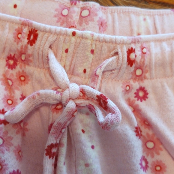 Adonna Short Sleeve Pink Flowered Capri PJ M - Picture 9 of 12